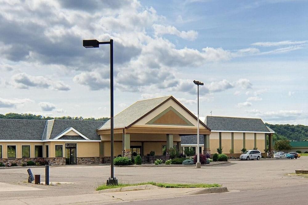 Norwood Inn & Suites Mankato North Mankato Экстерьер фото