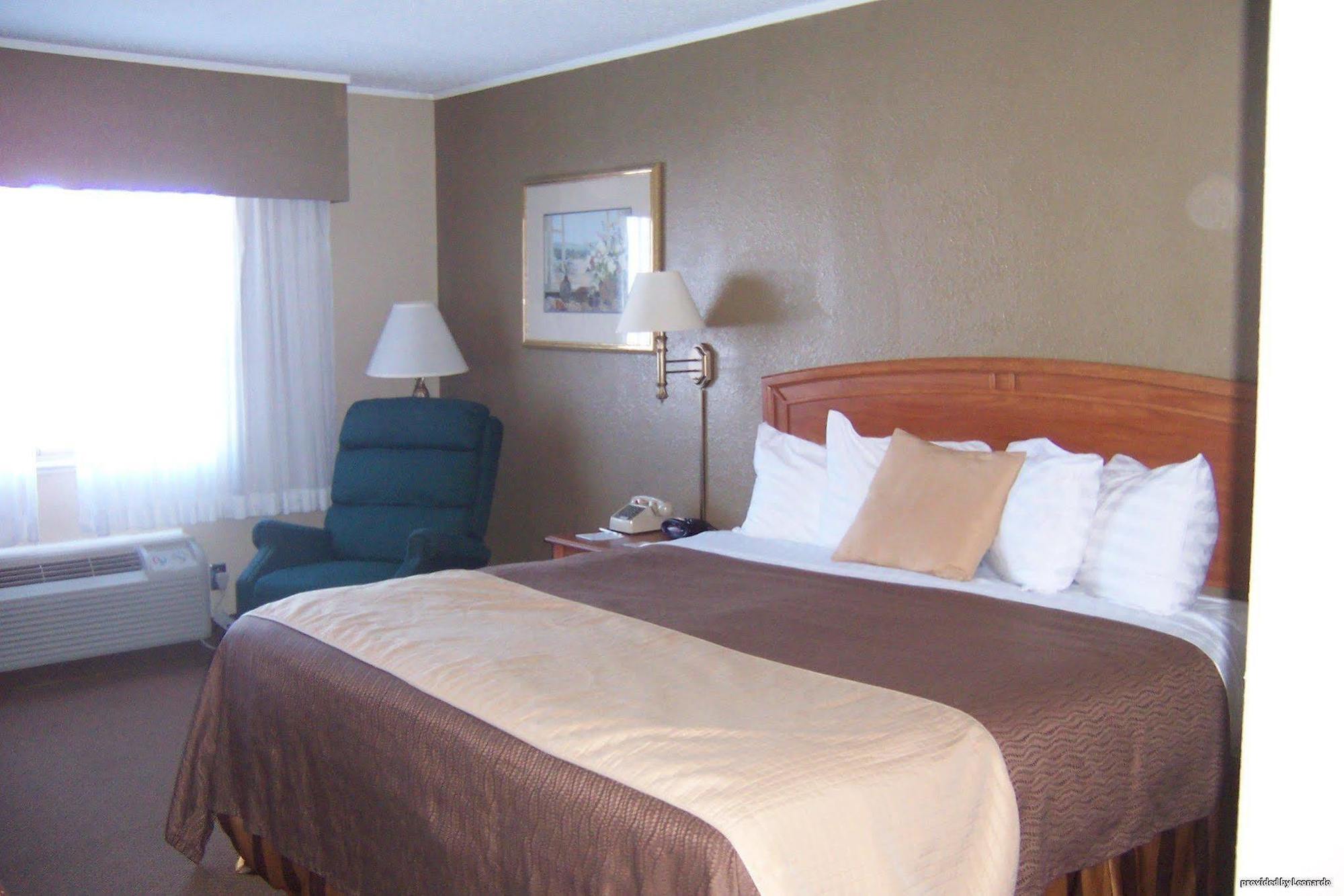 Norwood Inn & Suites Mankato North Mankato Экстерьер фото
