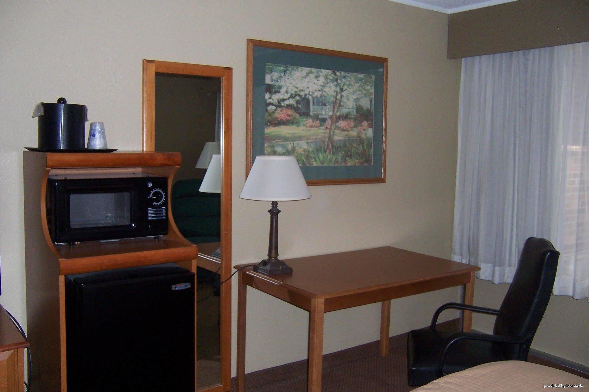 Norwood Inn & Suites Mankato North Mankato Экстерьер фото