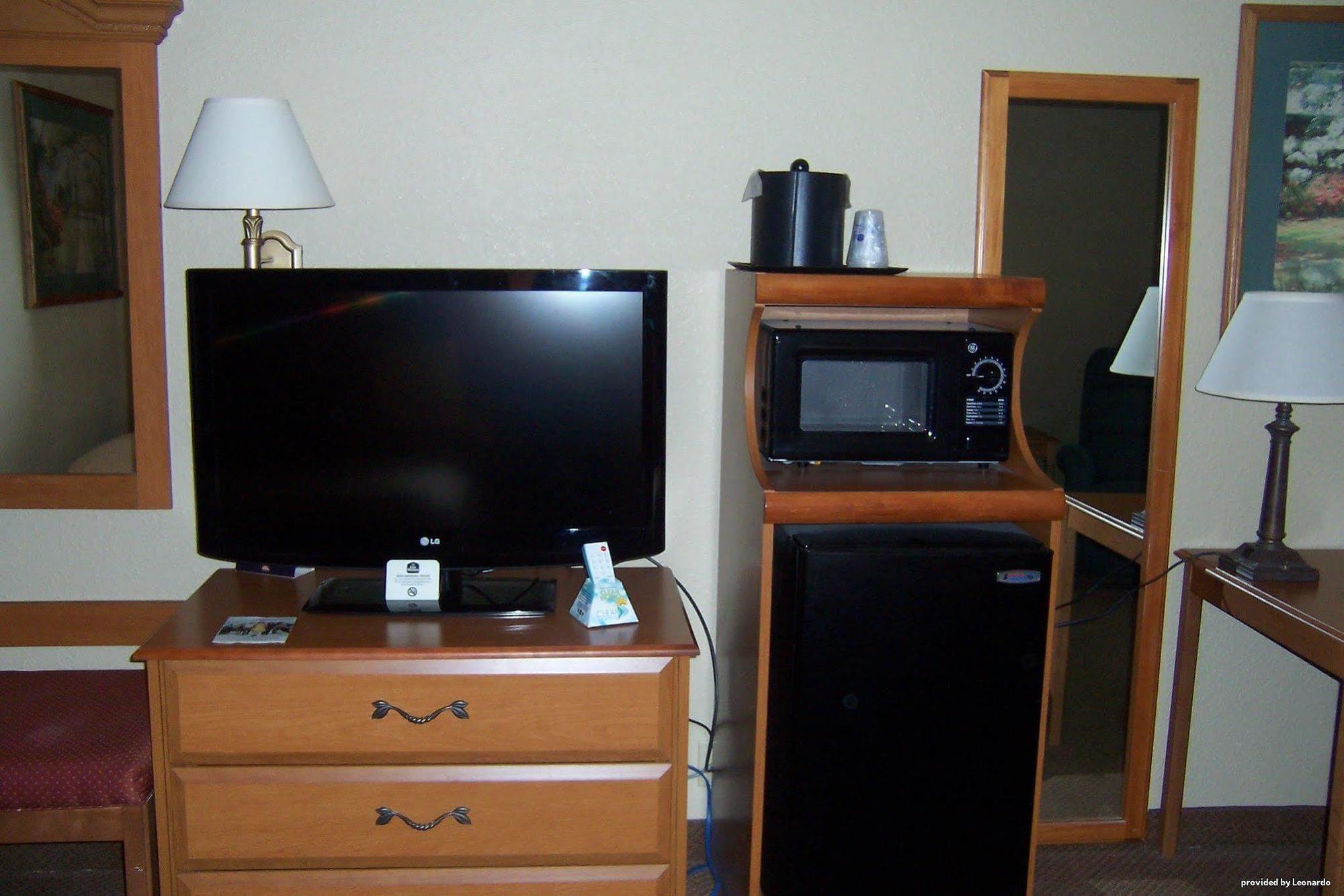 Norwood Inn & Suites Mankato North Mankato Экстерьер фото