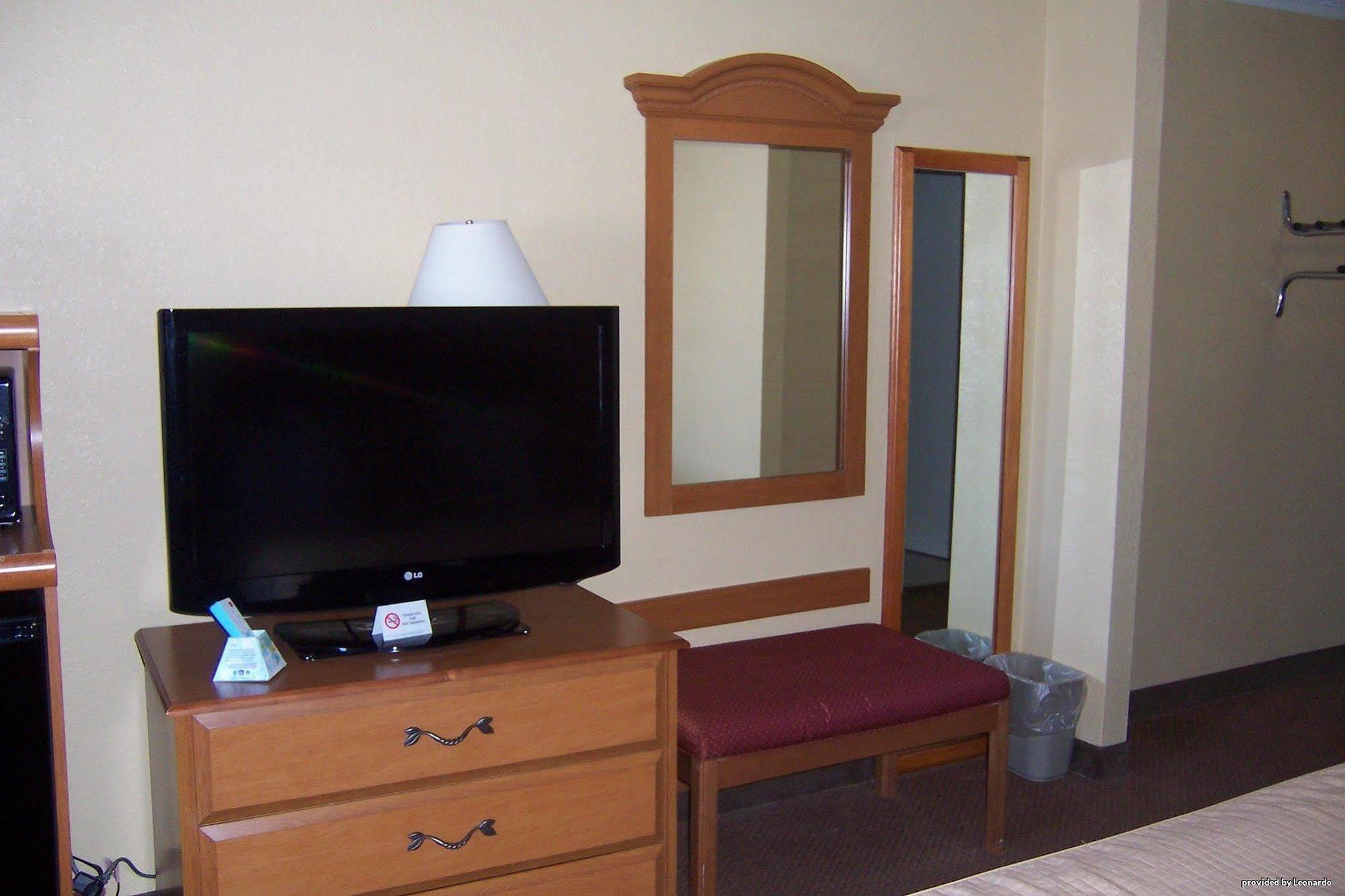 Norwood Inn & Suites Mankato North Mankato Экстерьер фото