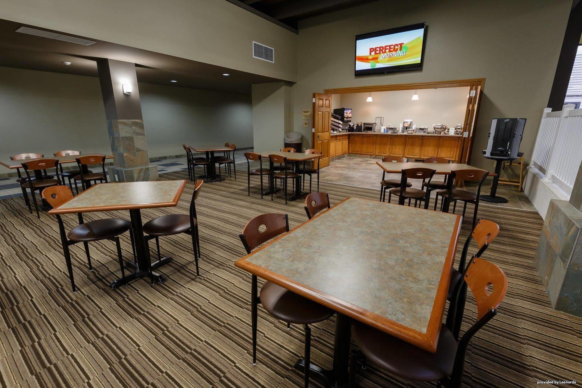 Norwood Inn & Suites Mankato North Mankato Экстерьер фото