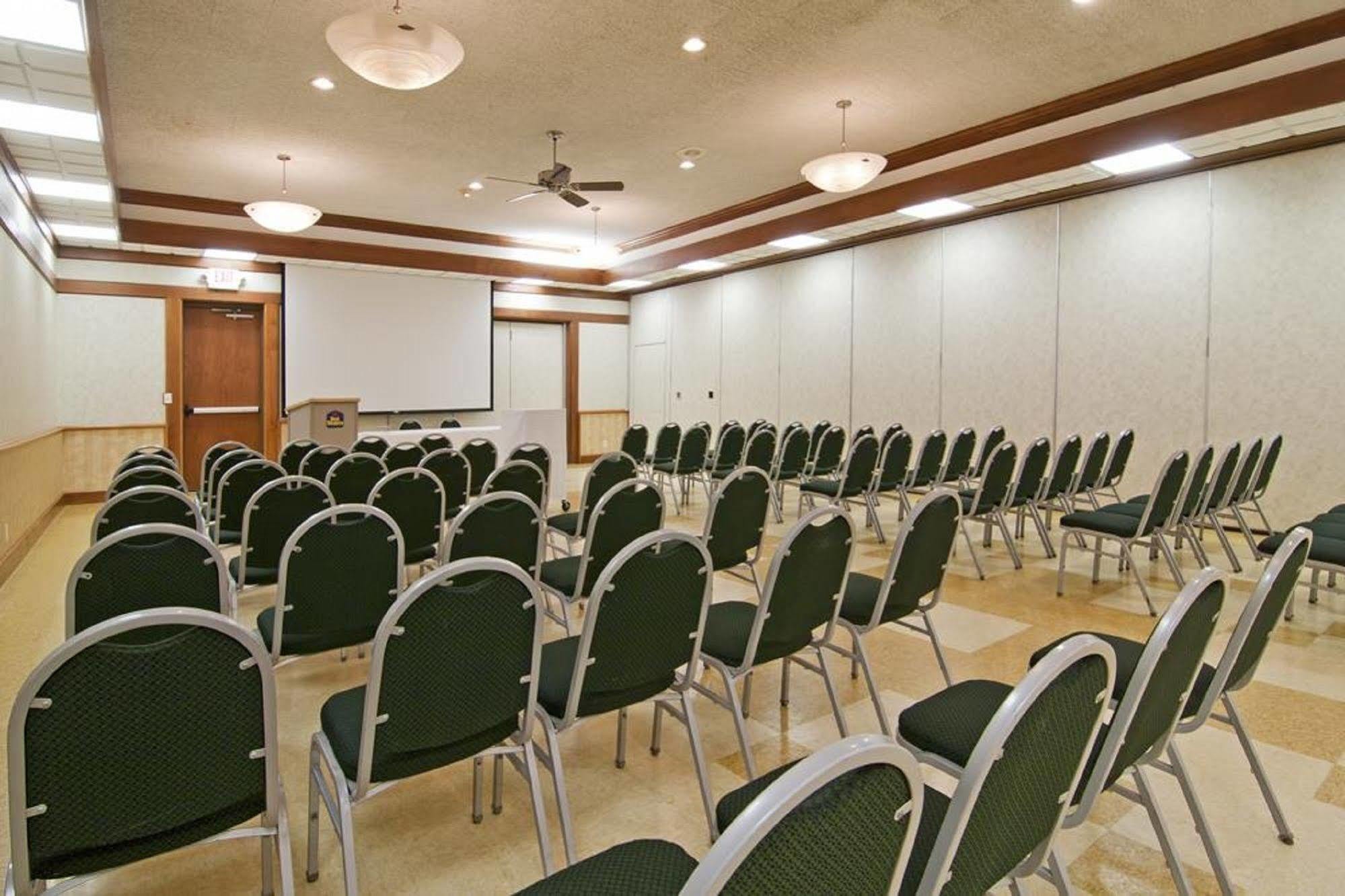 Norwood Inn & Suites Mankato North Mankato Экстерьер фото