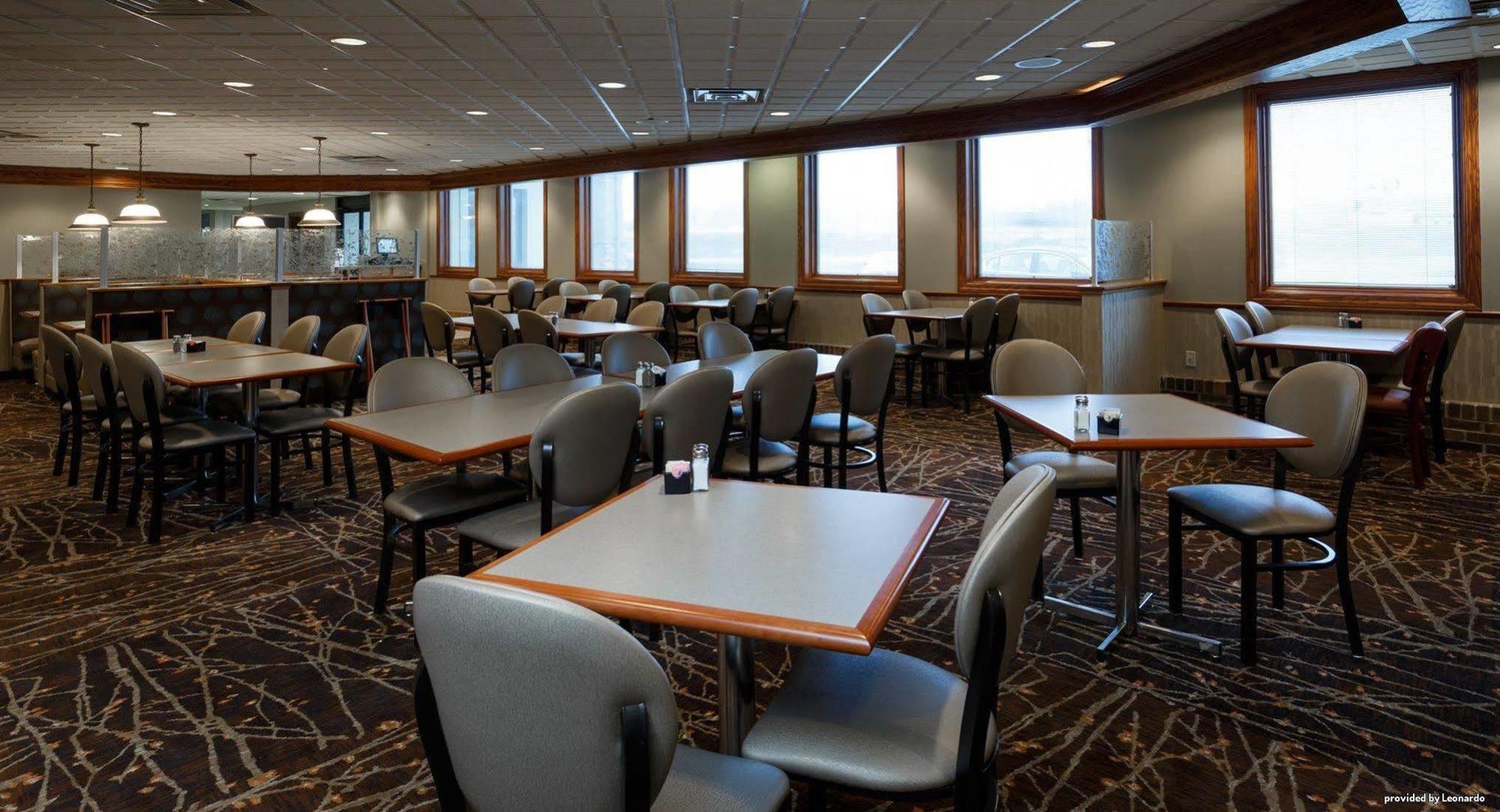Norwood Inn & Suites Mankato North Mankato Экстерьер фото