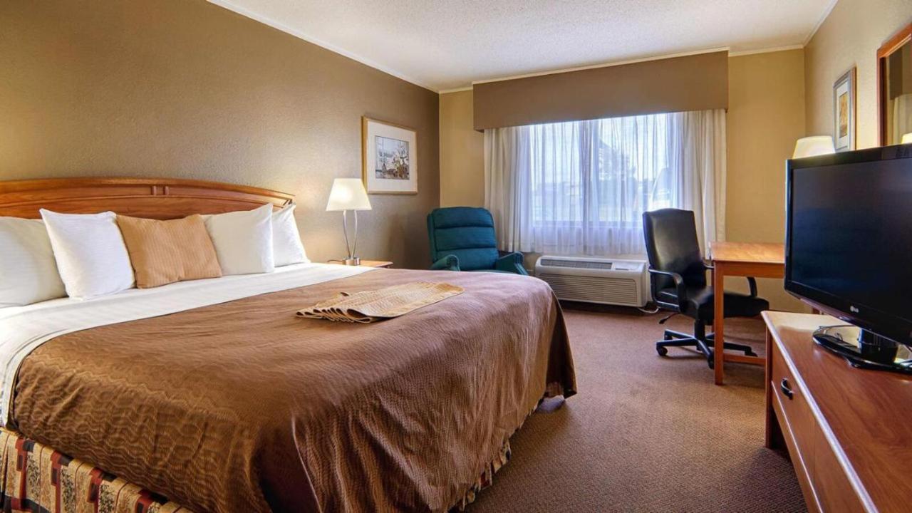 Norwood Inn & Suites Mankato North Mankato Экстерьер фото