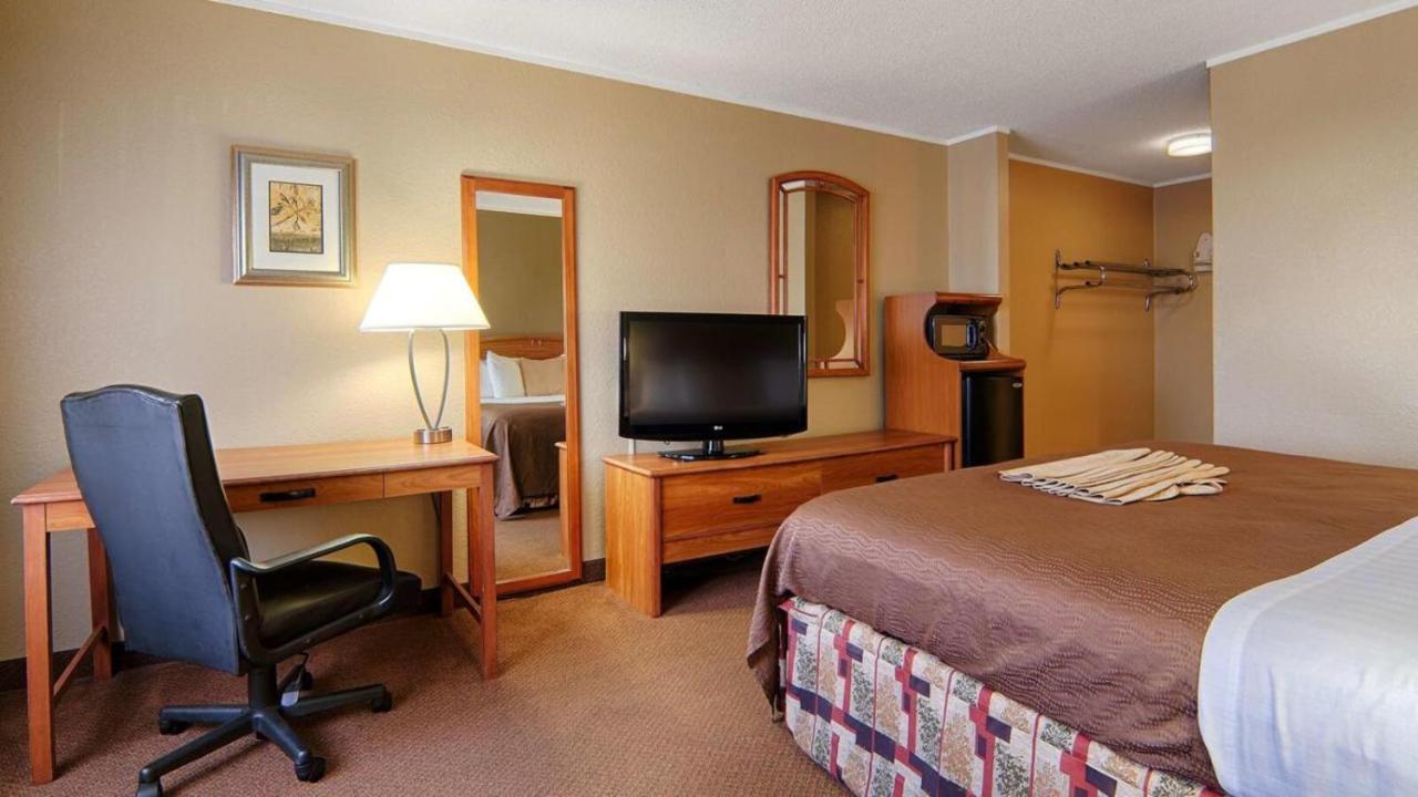 Norwood Inn & Suites Mankato North Mankato Экстерьер фото