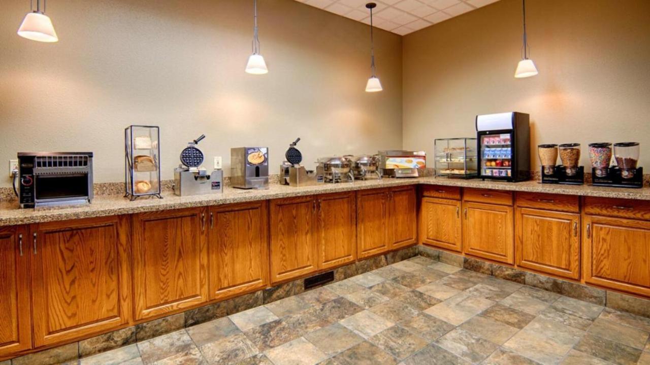 Norwood Inn & Suites Mankato North Mankato Экстерьер фото