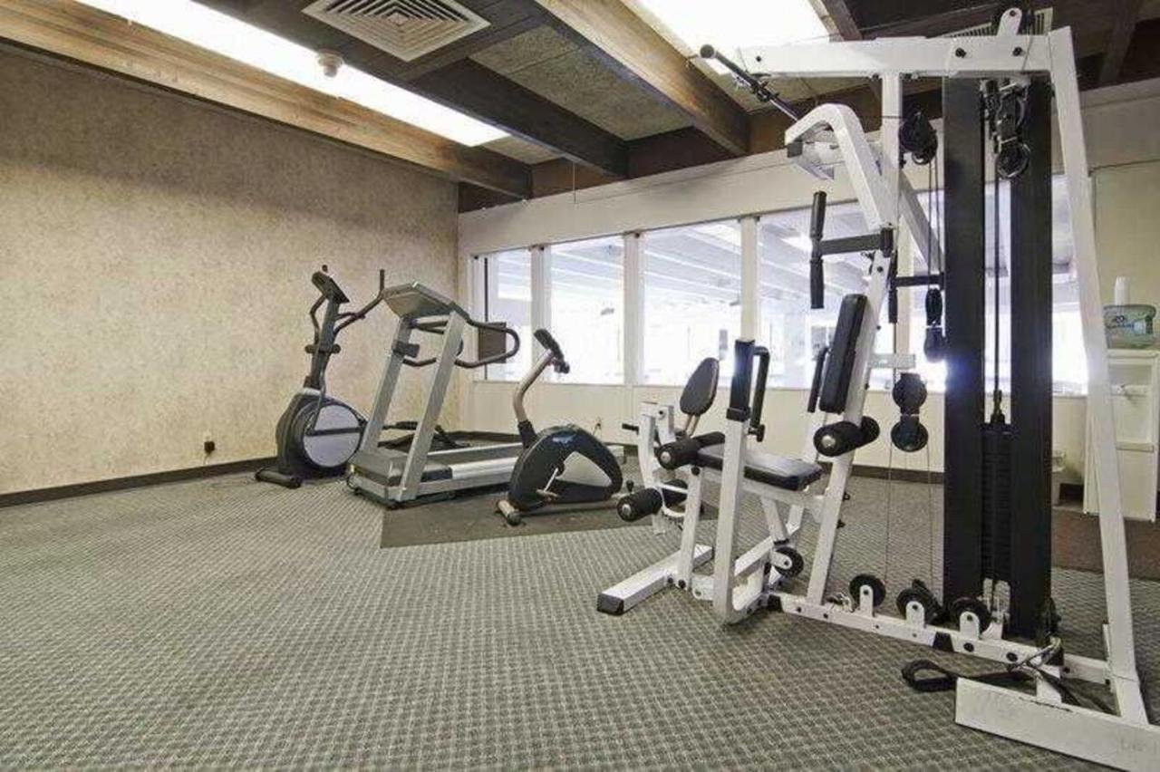 Norwood Inn & Suites Mankato North Mankato Экстерьер фото