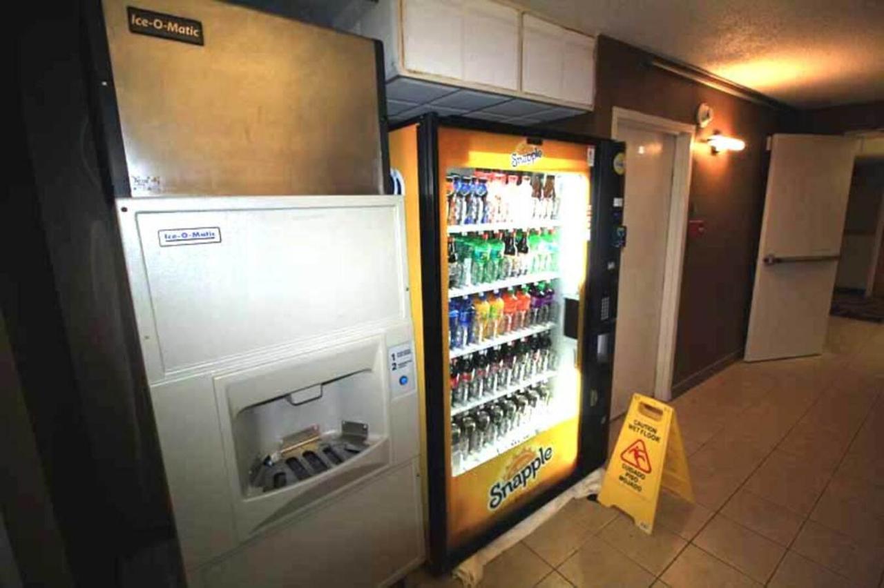 Norwood Inn & Suites Mankato North Mankato Экстерьер фото